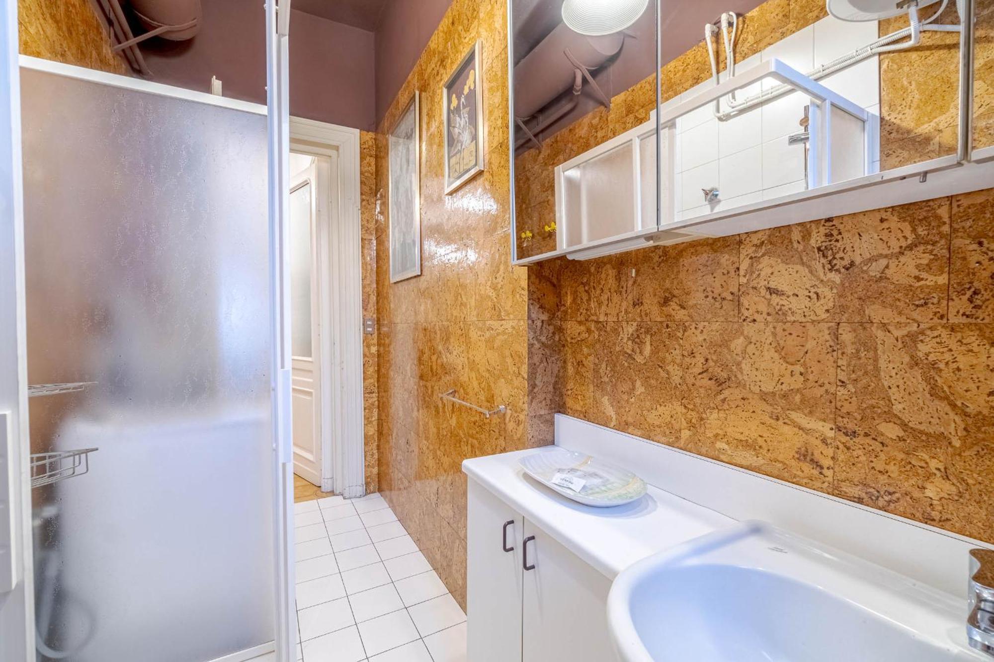 Torino Old Fashion Apartment With Balcony Экстерьер фото